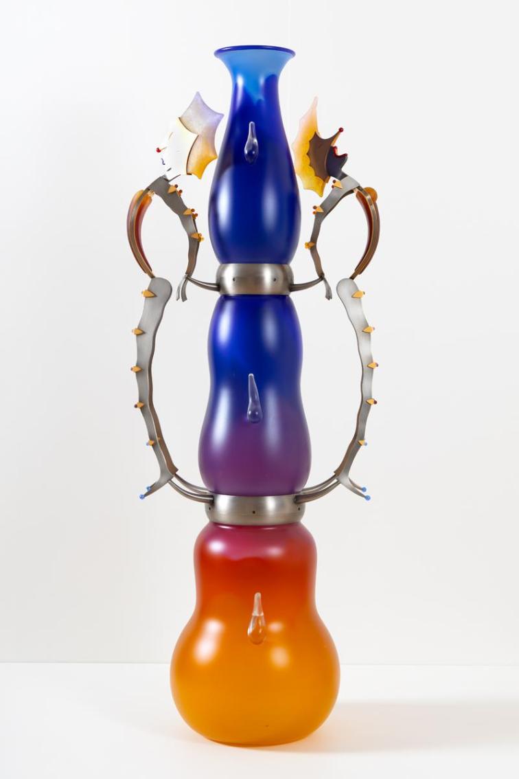 Alta and Basso (Circus Vase series number 137)