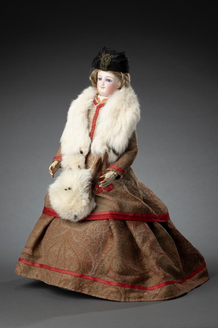 Winter Fashion Doll (Smiler)