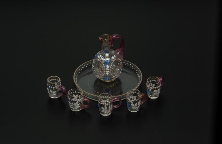 Crystal circular round tray with pitcher and five matching mugs